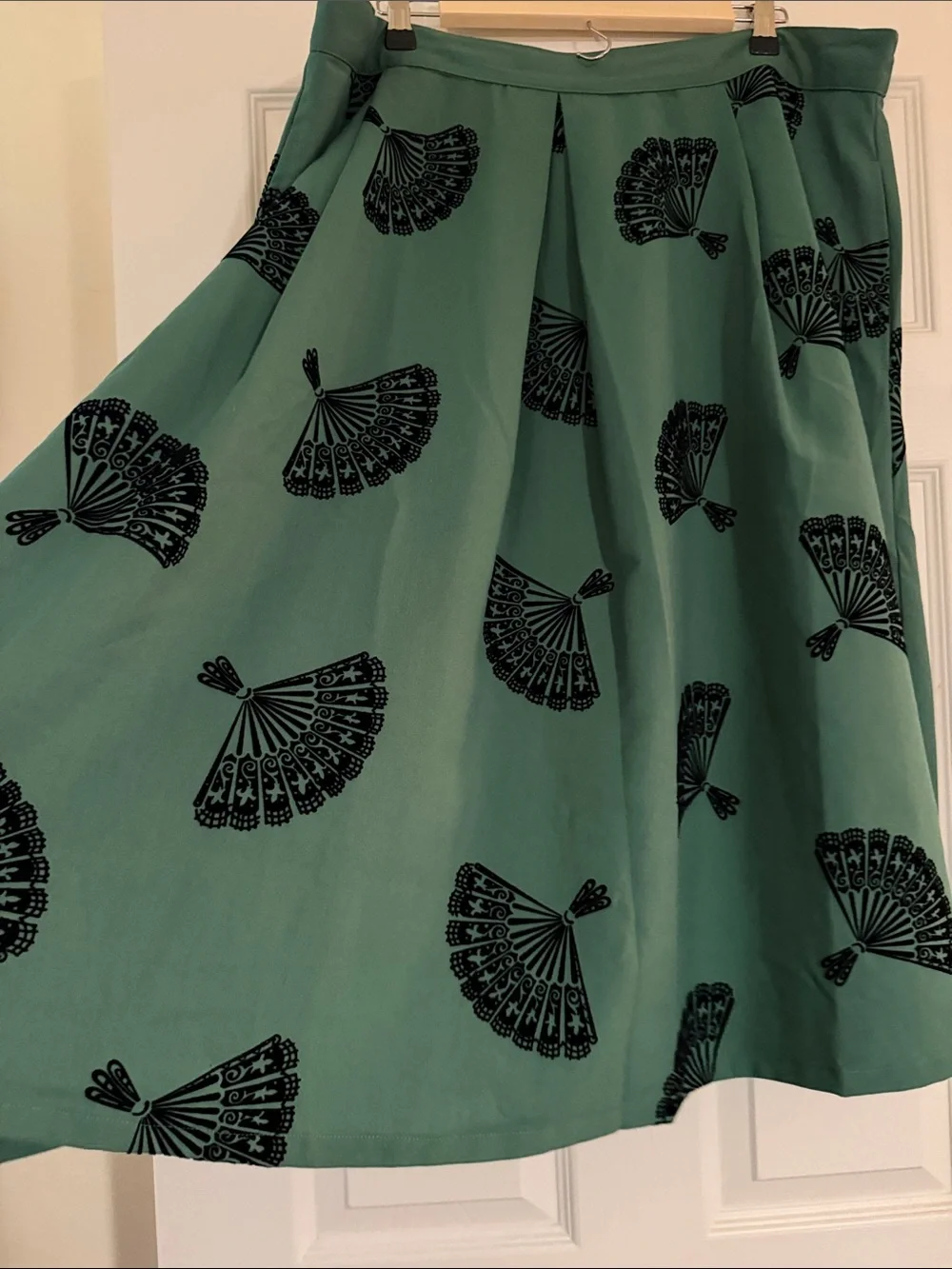 Tatyana skirt in Spanish Fans
